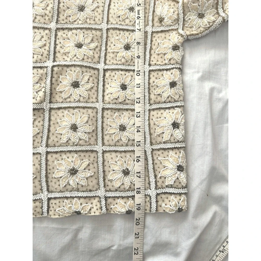 Gene Shelly's Boutique Internationale Vintage MCM Beaded Sweater Cream White‎